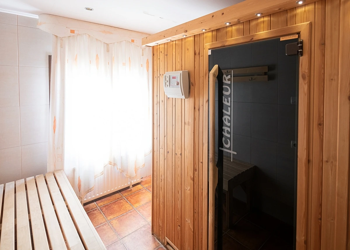 Dotările Armonia by Aristocratis: zona SPA, saună, salină și sala de fitness